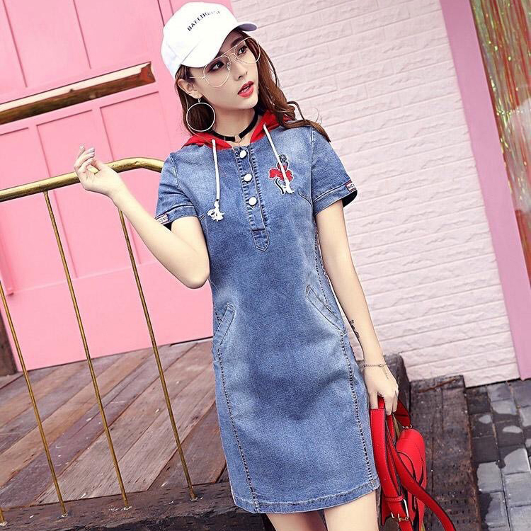 ĐẦM JEAN SUÔNG PHỐI NÓN ĐỎ VIỀN DỌC THÂN